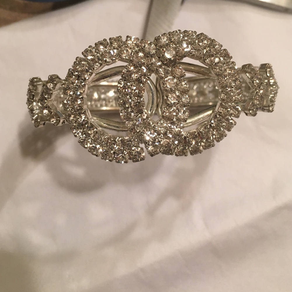 Custom jewelry bracelet